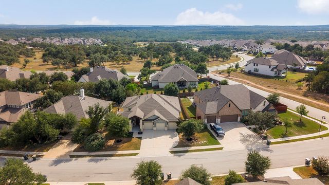 136 Double L DR, Dripping Springs, TX 78620
