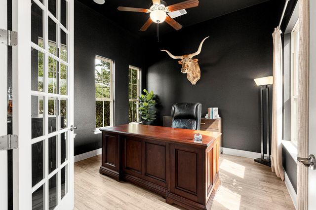 136 Double L DR, Dripping Springs, TX 78620
