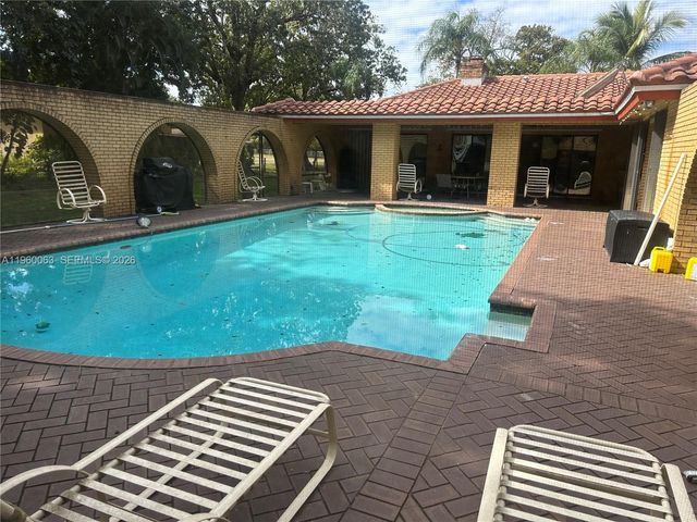 4900 SW 178th ave, Southwest Ranches, FL 33331