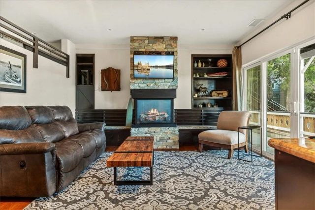 28906 Palisades Drive, Lake Arrowhead, CA 92352