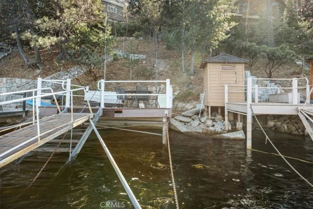 28906 Palisades Drive, Lake Arrowhead, CA 92352