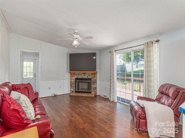 9 Redmond Drive, Alexander, NC 28701