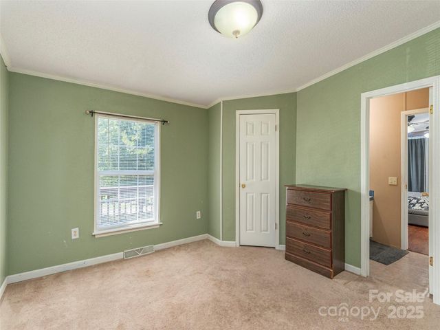 9 Redmond Drive, Alexander, NC 28701