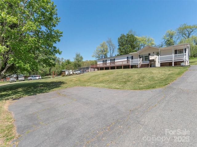 9 Redmond Drive, Alexander, NC 28701