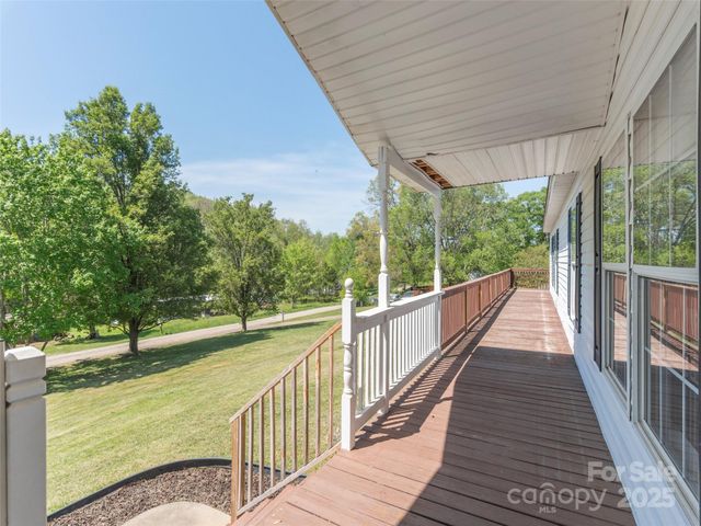 9 Redmond Drive, Alexander, NC 28701