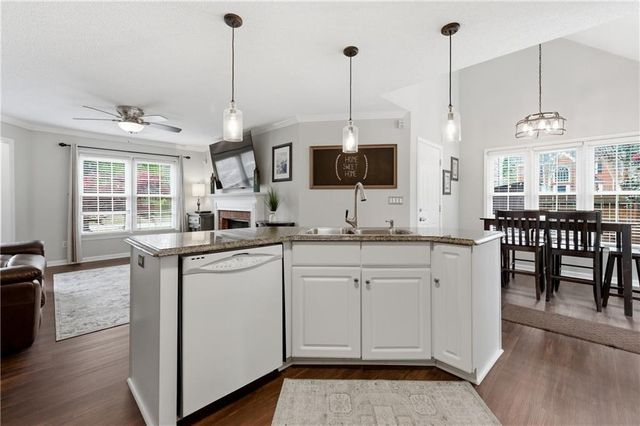 300 Granville Circle NW, Marietta, GA 30064