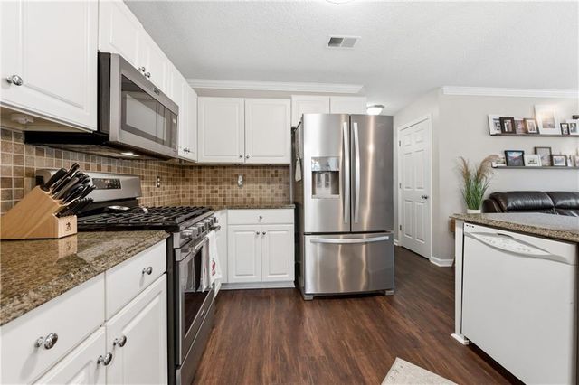 300 Granville Circle NW, Marietta, GA 30064