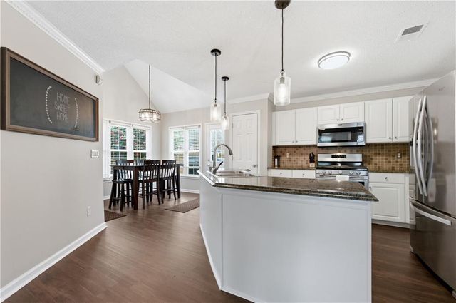 300 Granville Circle NW, Marietta, GA 30064