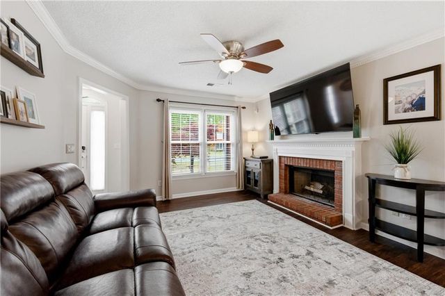 300 Granville Circle NW, Marietta, GA 30064