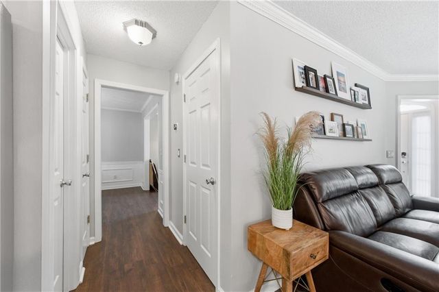 300 Granville Circle NW, Marietta, GA 30064