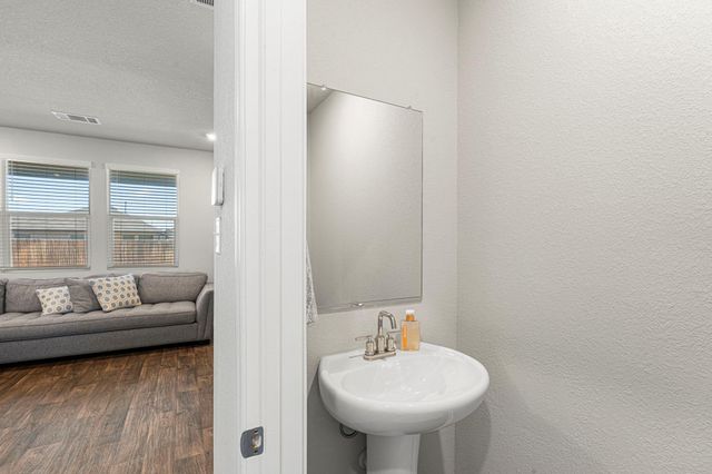 157 Cherry Laurel LN, Kyle, TX 78640