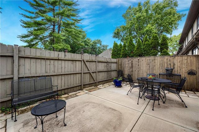 10225 Conser Street, Overland Park, KS 66212