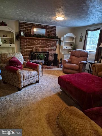268 BOWLING GREEN RD, Front Royal, VA 22630