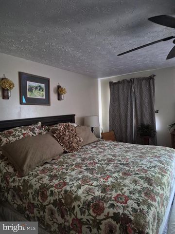 268 BOWLING GREEN RD, Front Royal, VA 22630