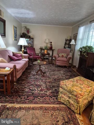 268 BOWLING GREEN RD, Front Royal, VA 22630