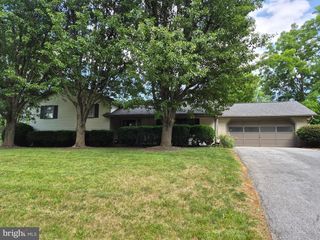 268 BOWLING GREEN RD, Front Royal, VA 22630