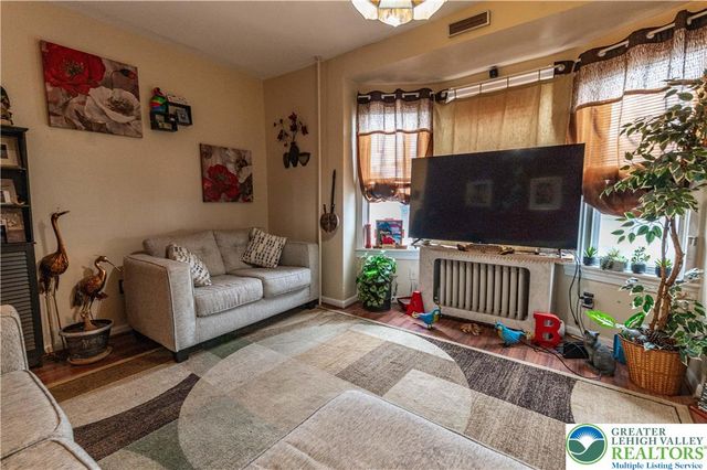 920 South 8th Street, Allentown City, PA 18103