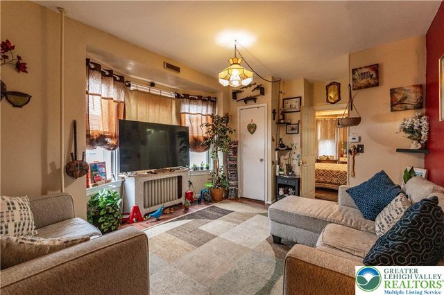 920 South 8th Street, Allentown City, PA 18103