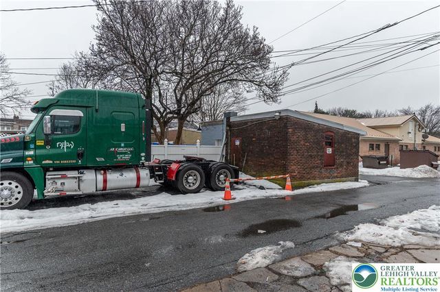 920 South 8th Street, Allentown City, PA 18103