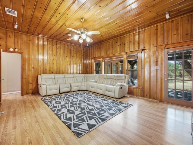 7905 Ella Young Drive, Lakeside, TX 76135