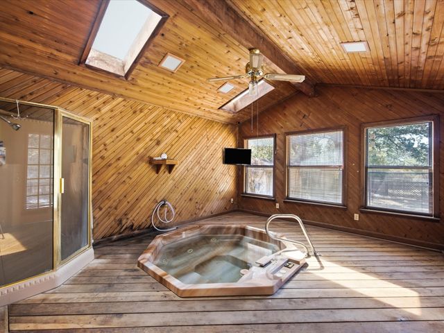 7905 Ella Young Drive, Lakeside, TX 76135