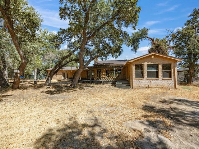 7905 Ella Young Drive, Lakeside, TX 76135