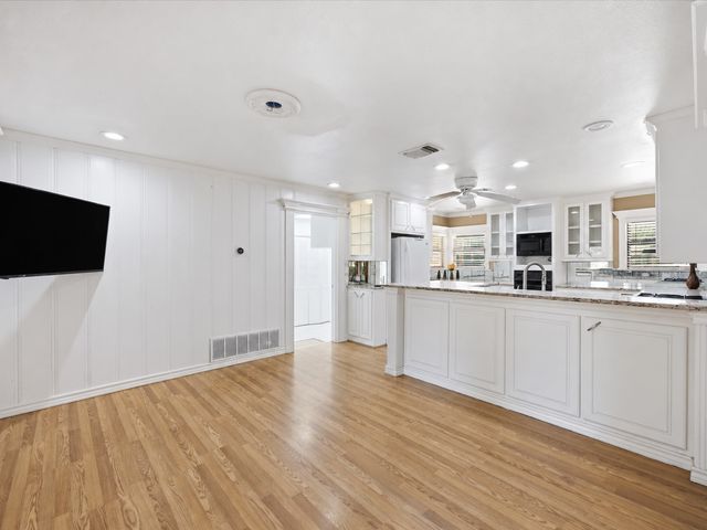 7905 Ella Young Drive, Lakeside, TX 76135