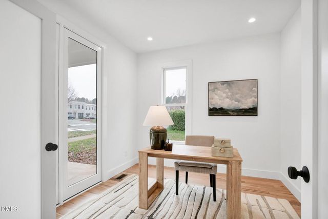 201 E Winmore Avenue, Chapel Hill, NC 27516