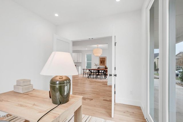 201 E Winmore Avenue, Chapel Hill, NC 27516