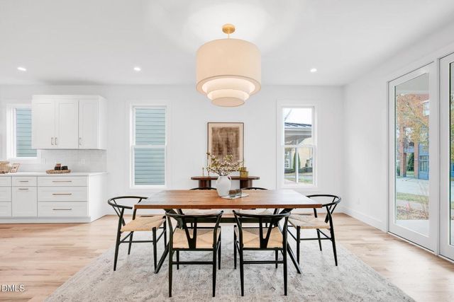 201 E Winmore Avenue, Chapel Hill, NC 27516