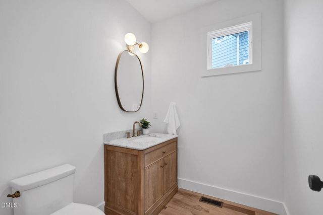 201 E Winmore Avenue, Chapel Hill, NC 27516