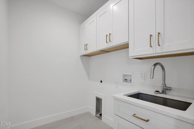 201 E Winmore Avenue, Chapel Hill, NC 27516