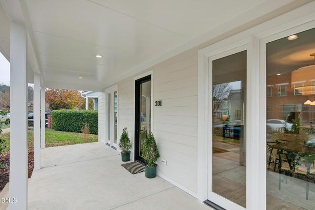 201 E Winmore Avenue, Chapel Hill, NC 27516