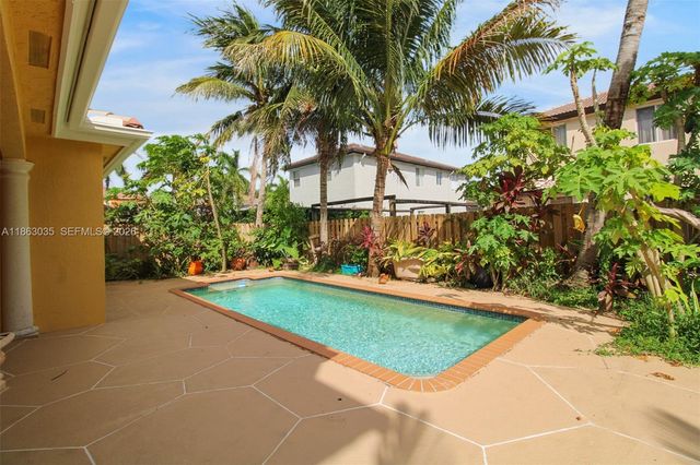 6049 SW 165th Avenue, Miami, FL 33193