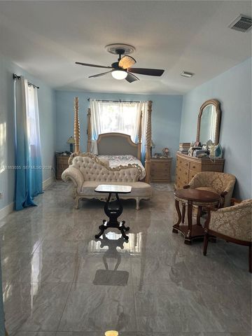 6049 SW 165th Avenue, Miami, FL 33193