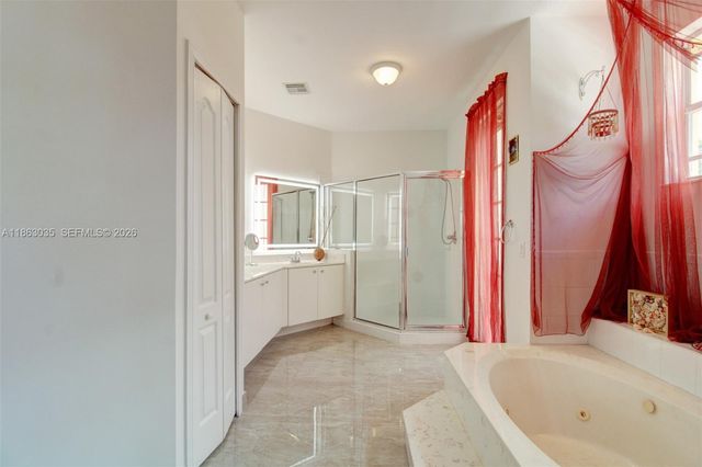 6049 SW 165th Avenue, Miami, FL 33193