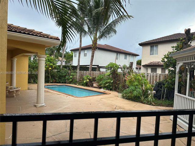 6049 SW 165th Avenue, Miami, FL 33193