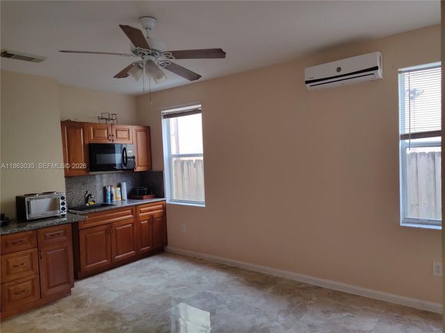 6049 SW 165th Avenue, Miami, FL 33193