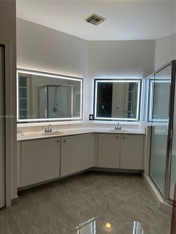 6049 SW 165th Avenue, Miami, FL 33193