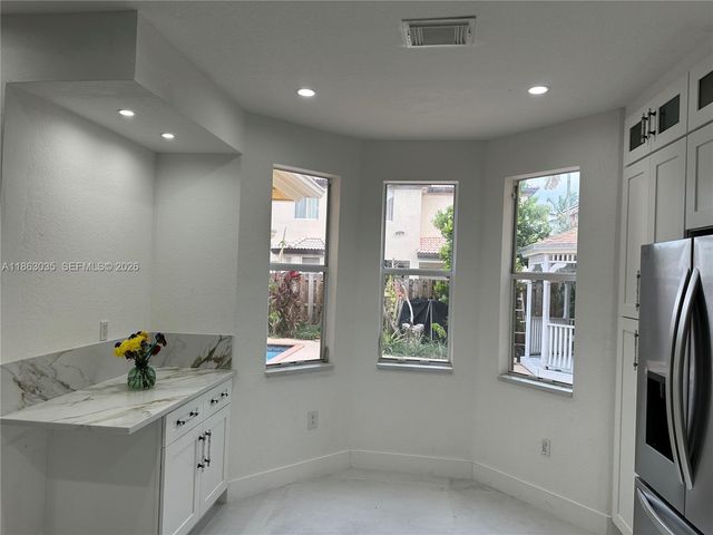 6049 SW 165th Avenue, Miami, FL 33193