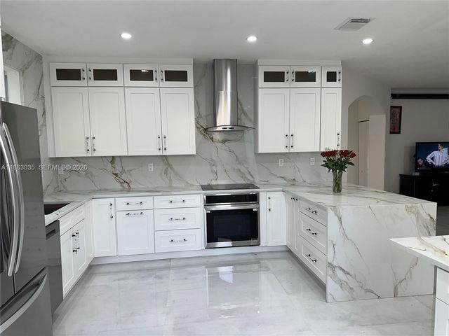 6049 SW 165th Avenue, Miami, FL 33193