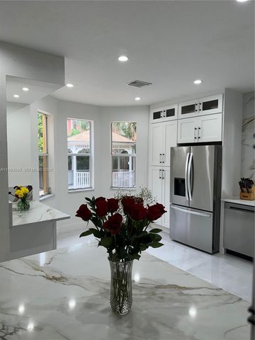 6049 SW 165th Avenue, Miami, FL 33193