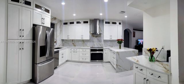 6049 SW 165th Avenue, Miami, FL 33193