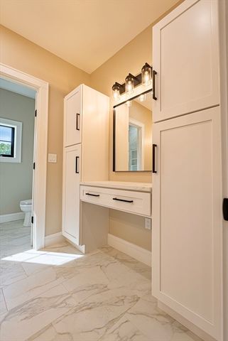 65 Marvel St, Swansea, MA 02777