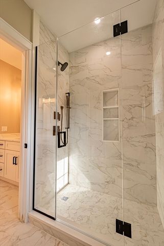 65 Marvel St, Swansea, MA 02777