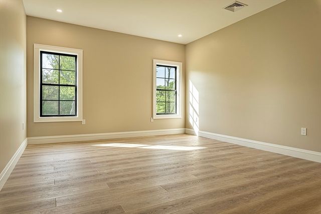 65 Marvel St, Swansea, MA 02777