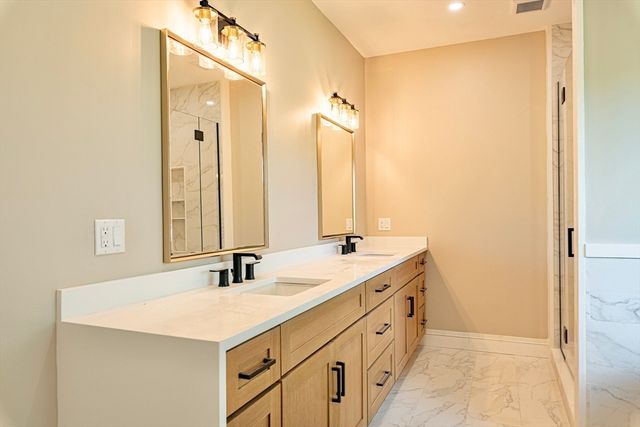 65 Marvel St, Swansea, MA 02777