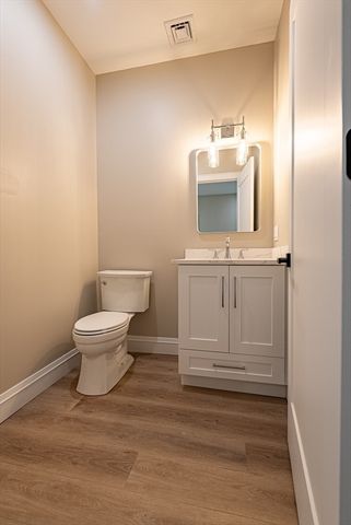 65 Marvel St, Swansea, MA 02777