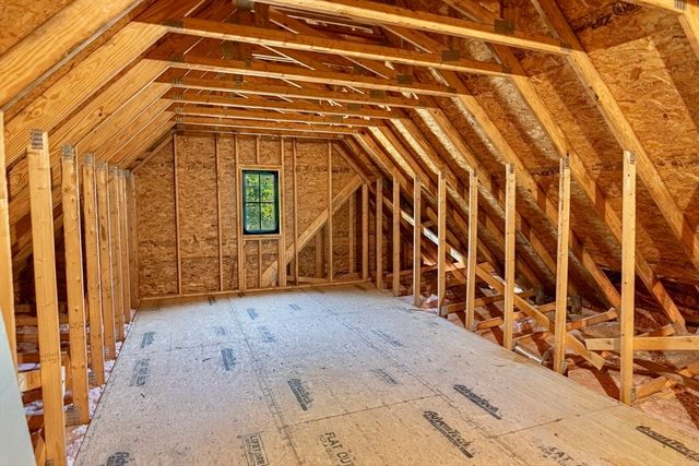 65 Marvel St, Swansea, MA 02777