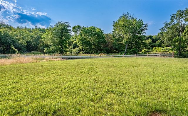 65 Marvel St, Swansea, MA 02777